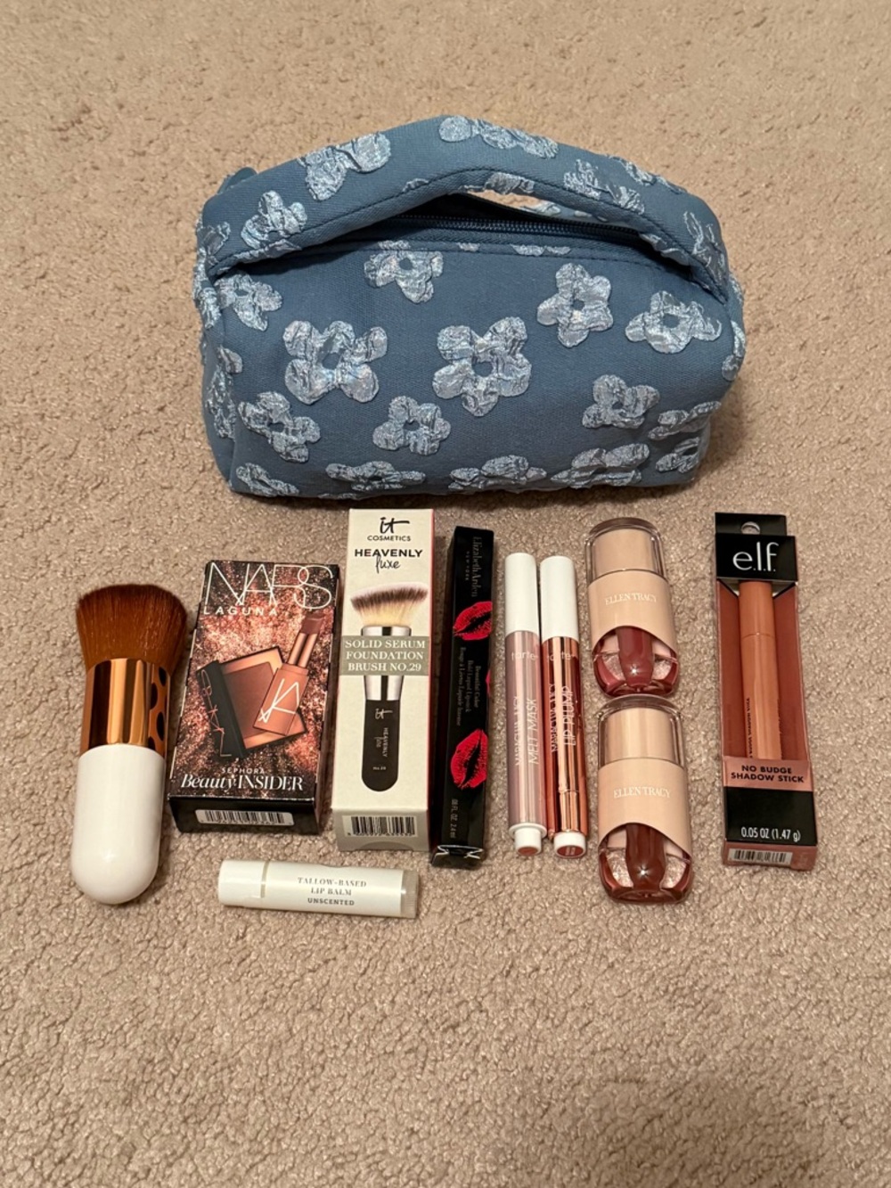 🆕 Makeup Bundle (with bag)
